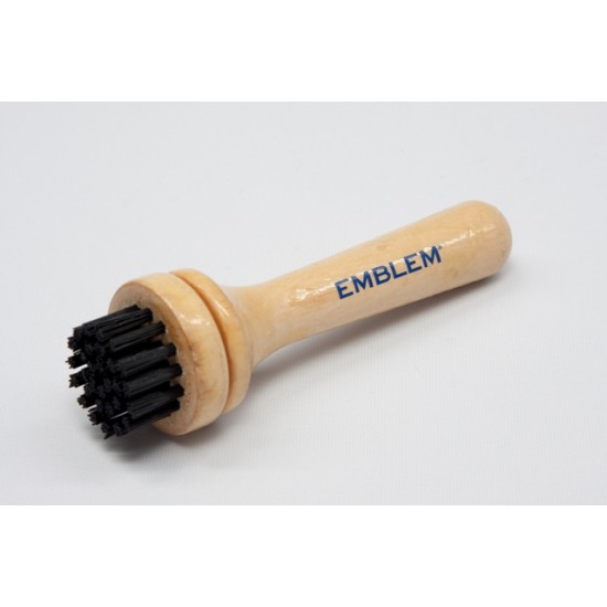 EMBLEM RIVET BRUSH FOR VINYL APLICATION